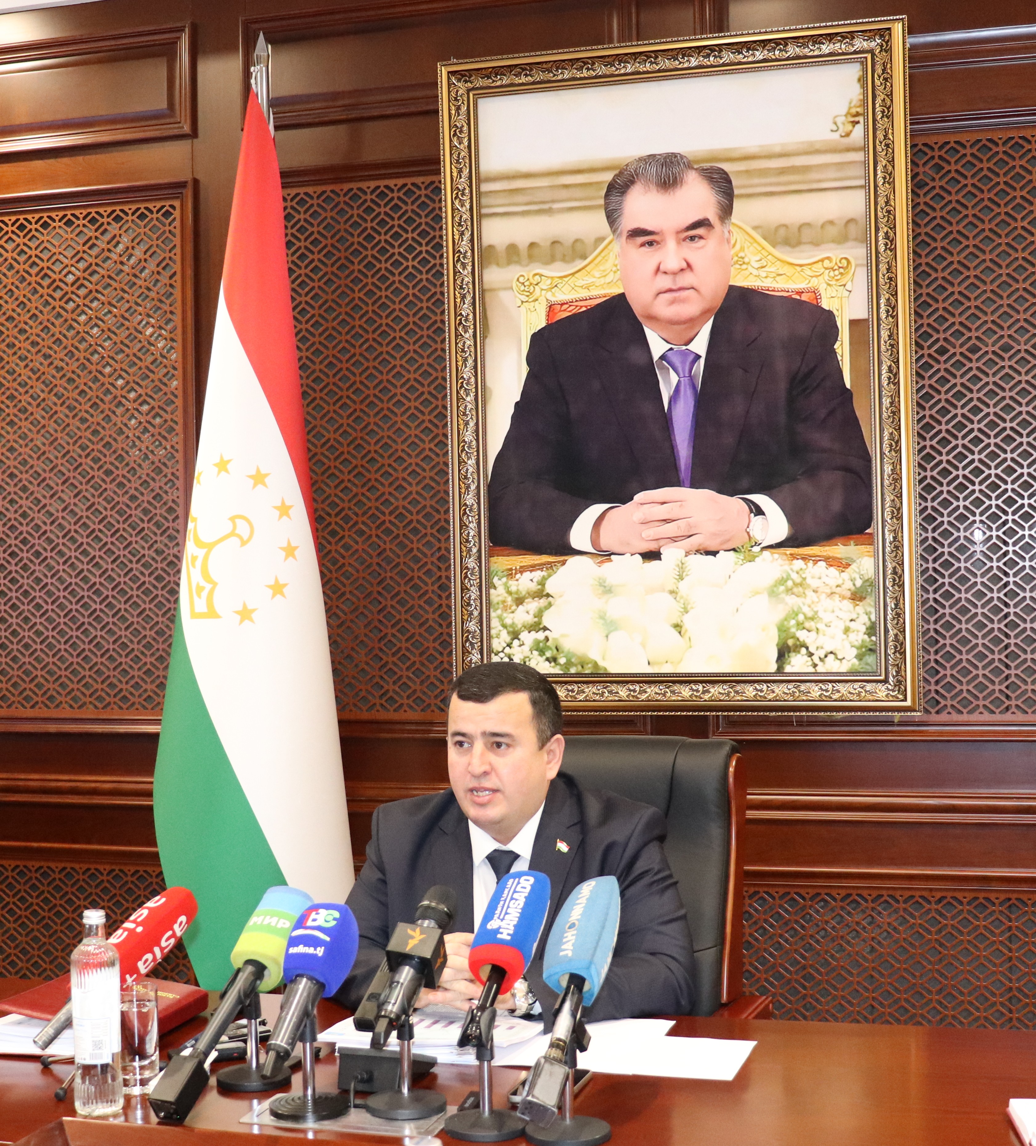 Нишасти матбуотӣ дар Вазорати рушди иқтисод ва савдо