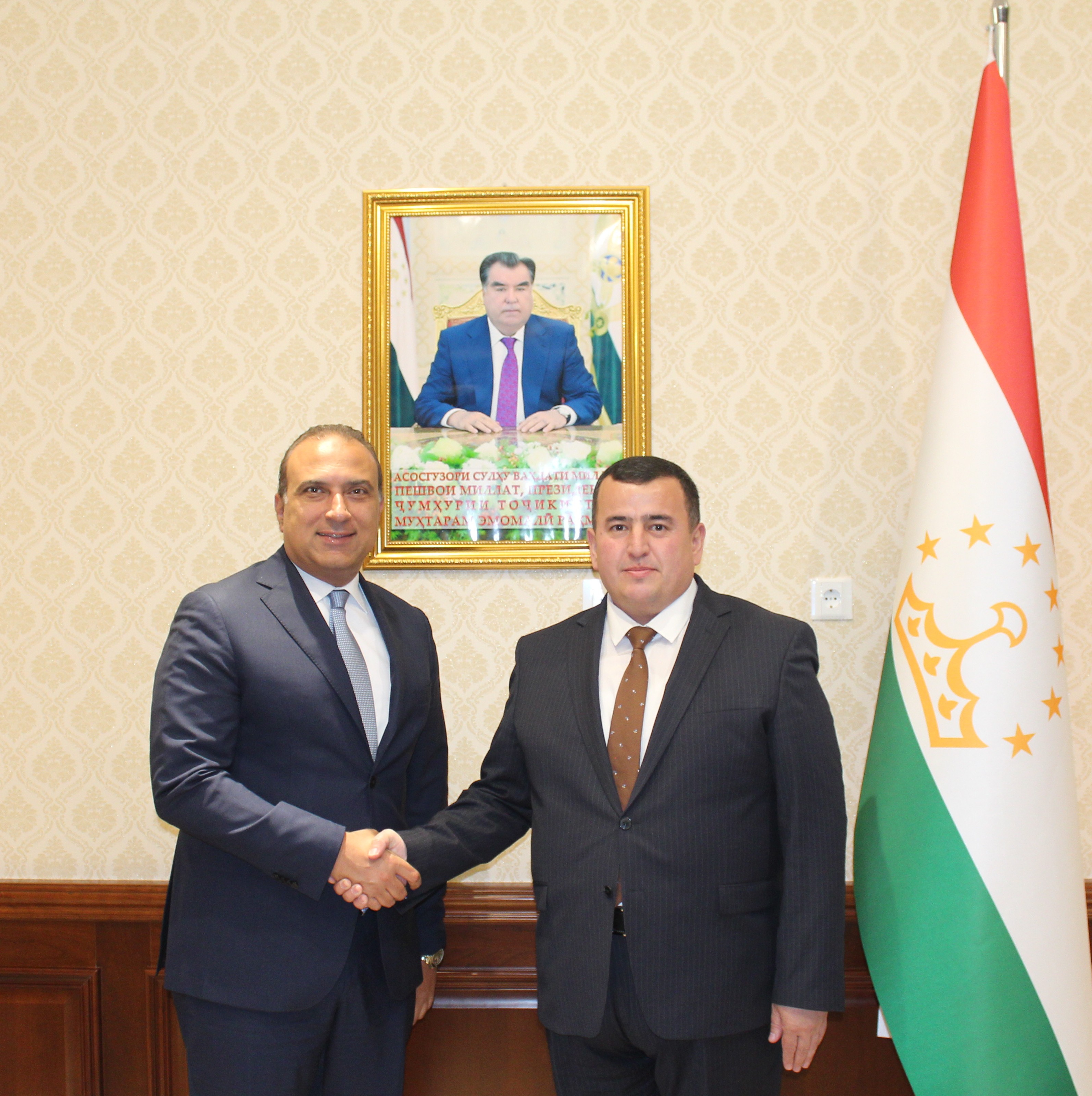 Вохӯрии вазири рушди иқтисод ва савдои Ҷумҳурии Тоҷикистон бо Сафири навтаини Фавқулодда ва Мухтори Ҷумҳурии Арабии Миср  &nbsp;