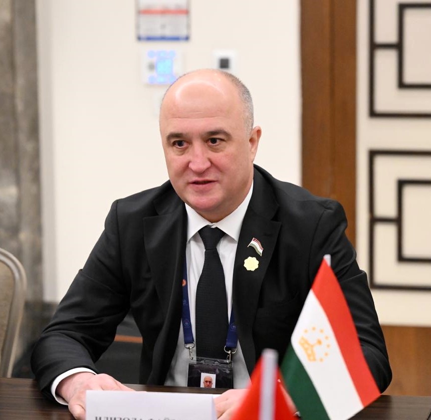 Файзалӣ Идизода бо Раиси Жогорку Кенеши Ҷумҳурии Қирғизистон Марлен  Маматалиев мулоқот намуд