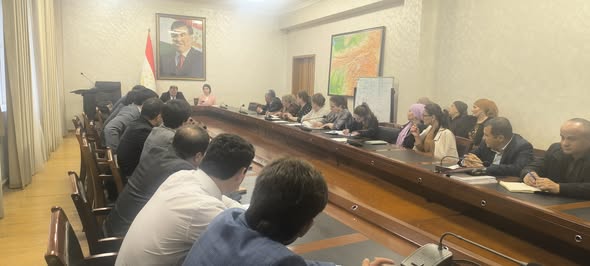 МУЛОҚОТ БО НАМОЯНДАИ АГЕНТИИ НАЗОРАТИ ДАВЛАТИИ МОЛИЯВӢ ВА МУБОРИЗА БО КОРРУПСИЯ